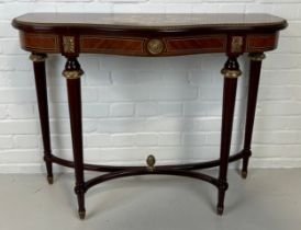 A FRENCH STYLE CONSOLE TABLE WITH GILT METAL MOUNTS AND MARQUETRY DETAIL, 100cm x 80cm x 36cm