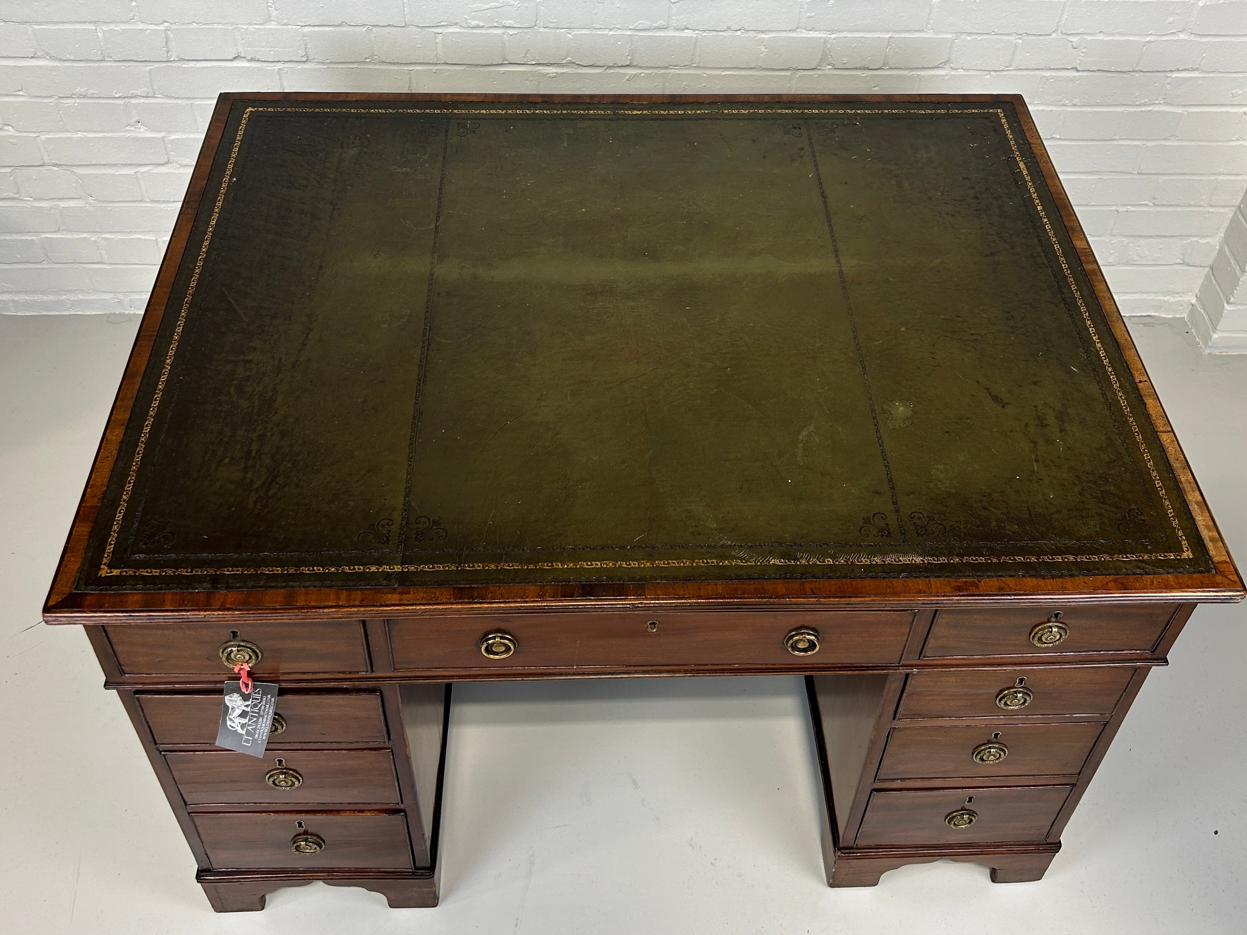 AN EARLY 19TH CENTRAL PARTNERS DESK, Two pedestals, each with ten drawers with brass handles. - Image 3 of 12