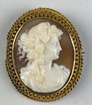 A FINE ETRUSCAN CAMEO IN 18CT GOLD, Etruscan fine cameo tests 18 k gold Weight 12.2gms