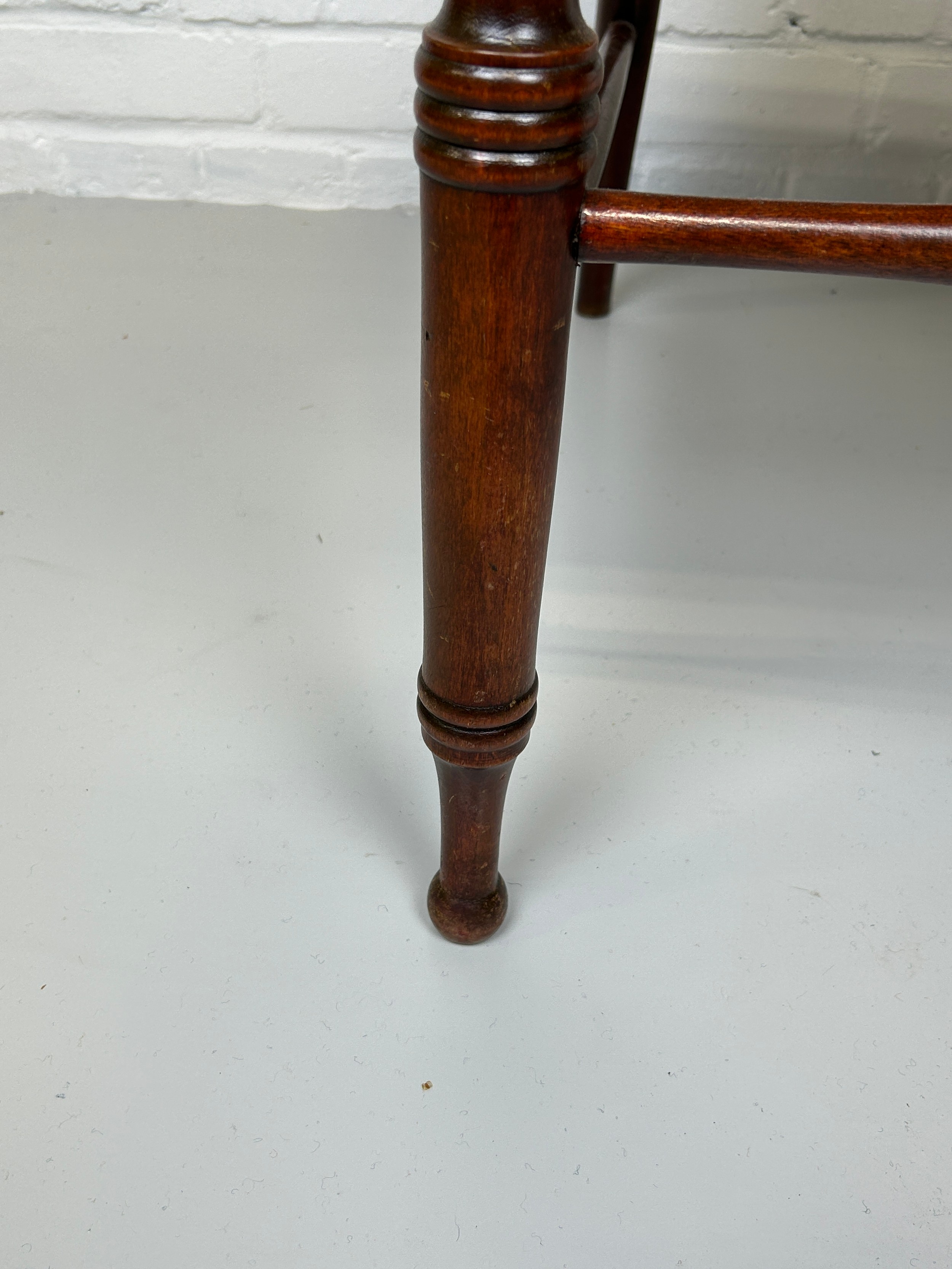 AN EARLY 20TH CENTURY ARMCHAIR OR DESK CHAIR, Flame mahogany with scroll arms and cane upholstered - Image 4 of 4