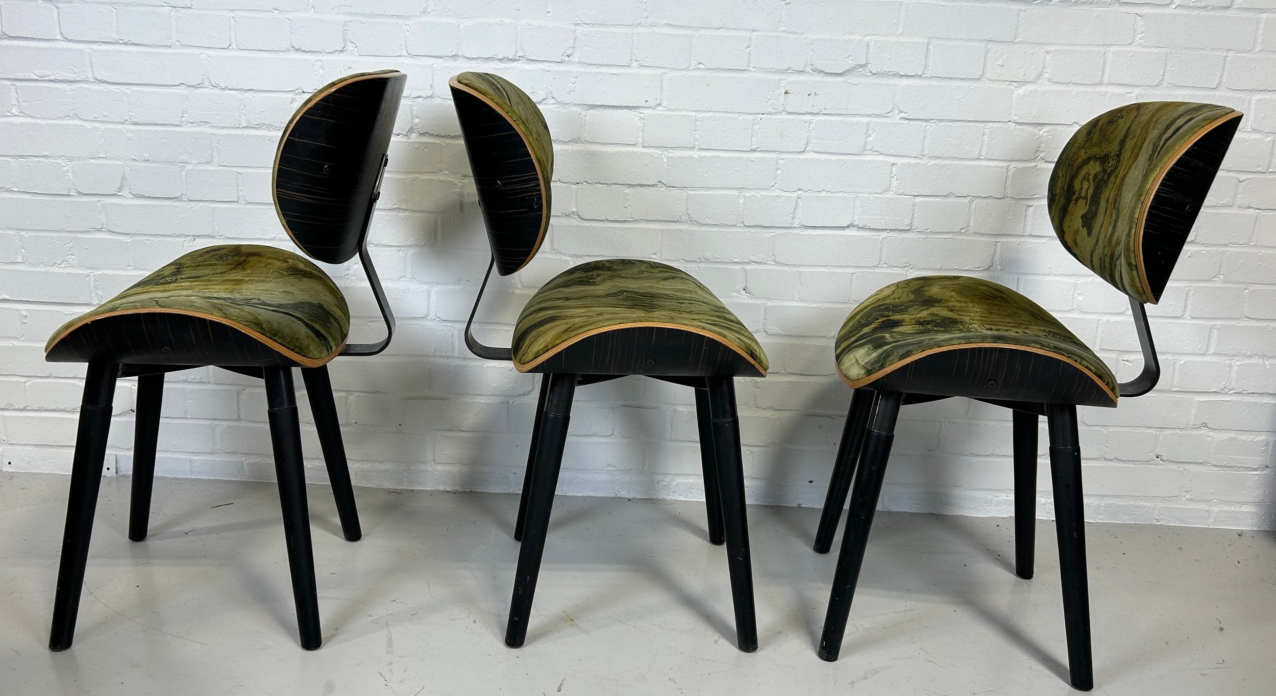 A SET OF SIX ITALIAN MID CENTURY DESIGN DINING CHAIRS UPHOLSTERED IN GREEN 'MARBLE EFFECT' FABRIC, - Image 5 of 5