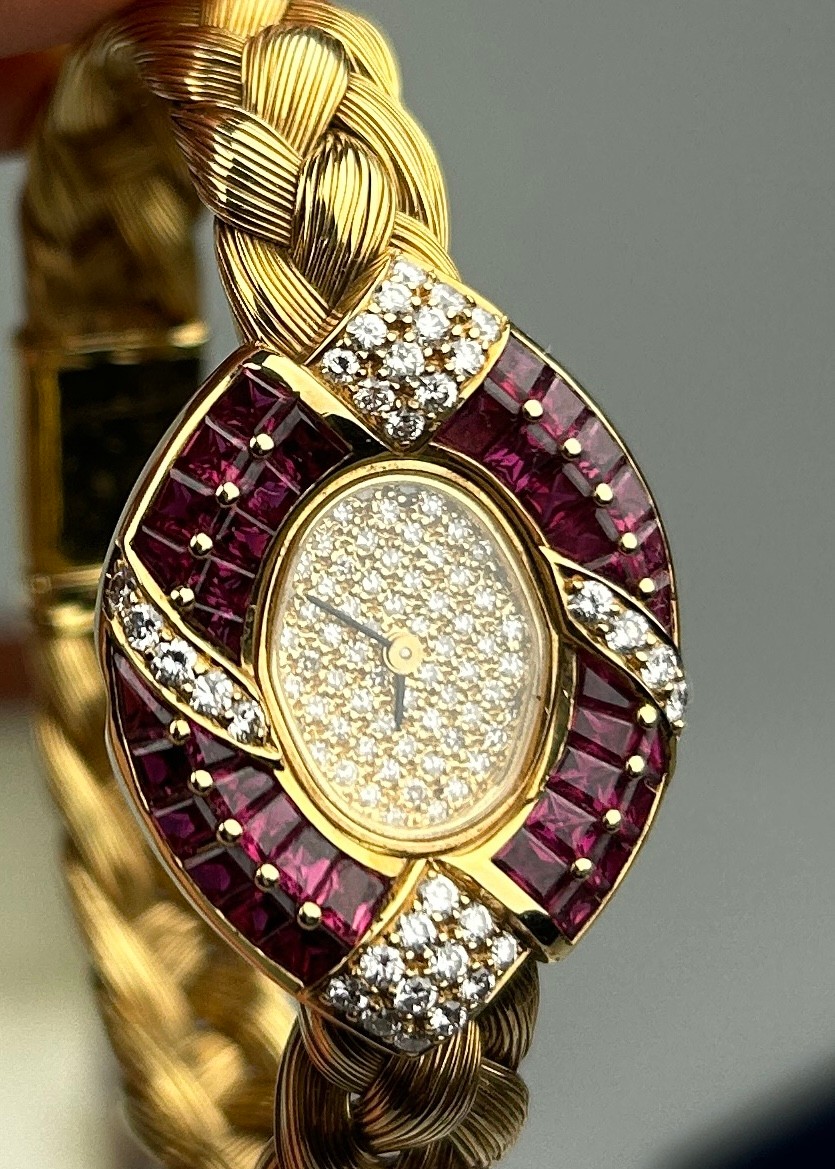AN 18CT GOLD, RUBY AND DIAMOND SET LADIES WRISTWATCH, Weight 63.1gms - Image 4 of 6