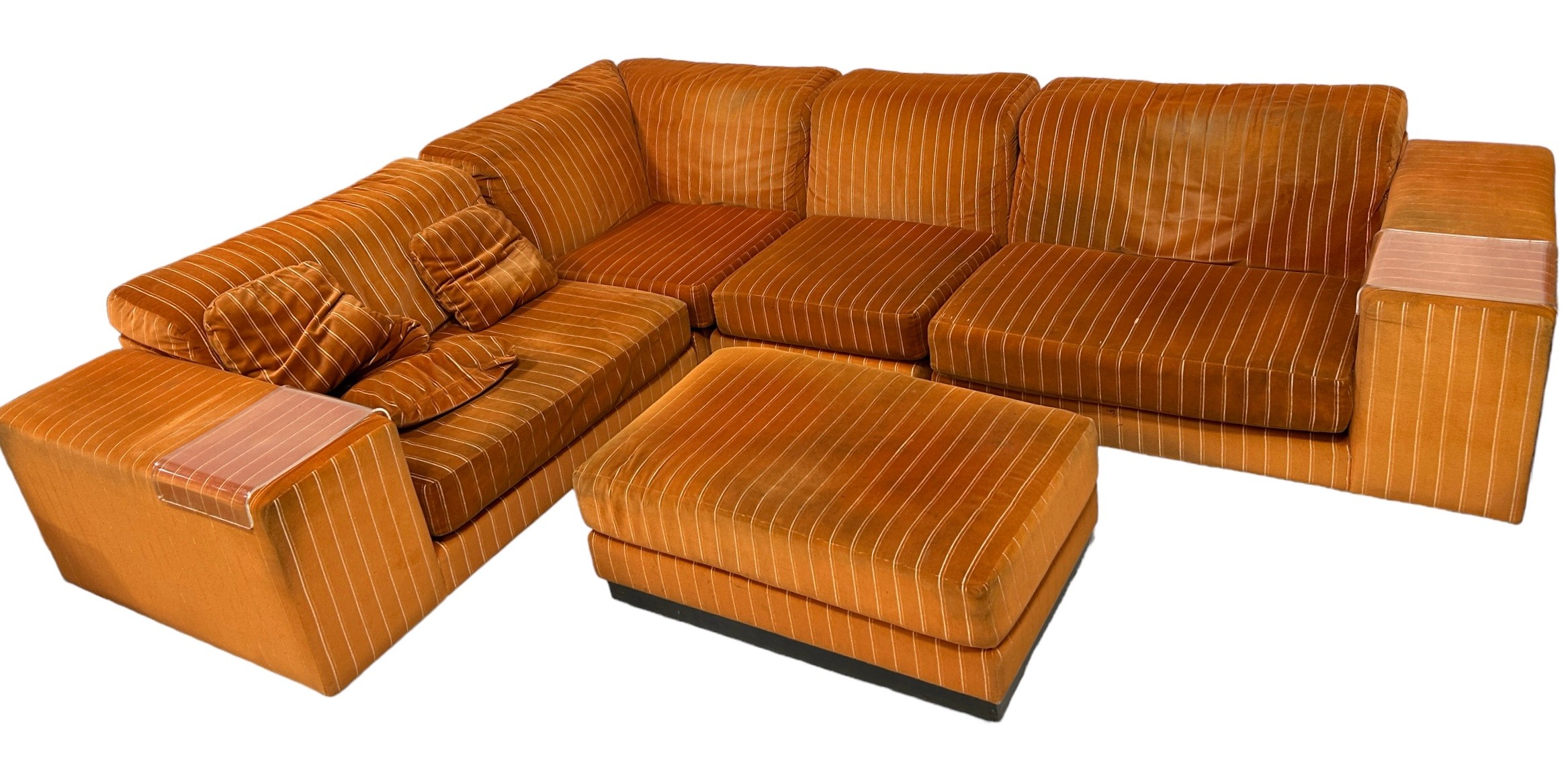 HOWARD KEITH: A LARGE SECTIONAL CORNER SOFA UPHOLSTERED IN STRIPED BURNT ORANGE FABRIC, 300cm x