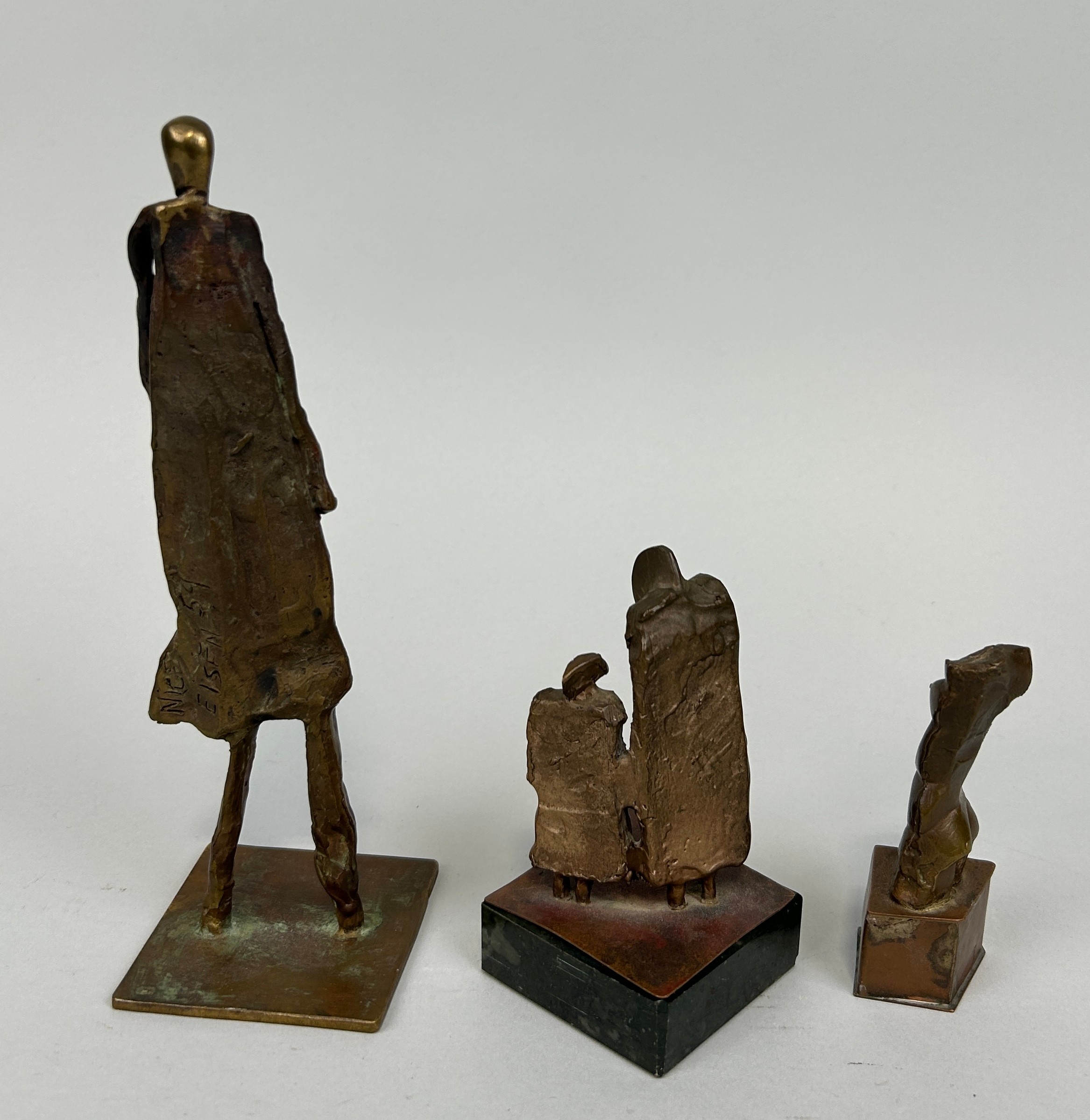 AFTER HENRY MOORE: A SET OF THREE MODERNIST BRONZE SCULPTURES, Signed to verso. Tallest 21cm - Image 2 of 4