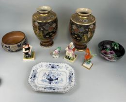 A COLLECTION OF CERAMICS TO INCLUDE A PAIR OF JAPANESE VASES, DOULTON BOWL, STAFFORDSHIRE FIGURES,