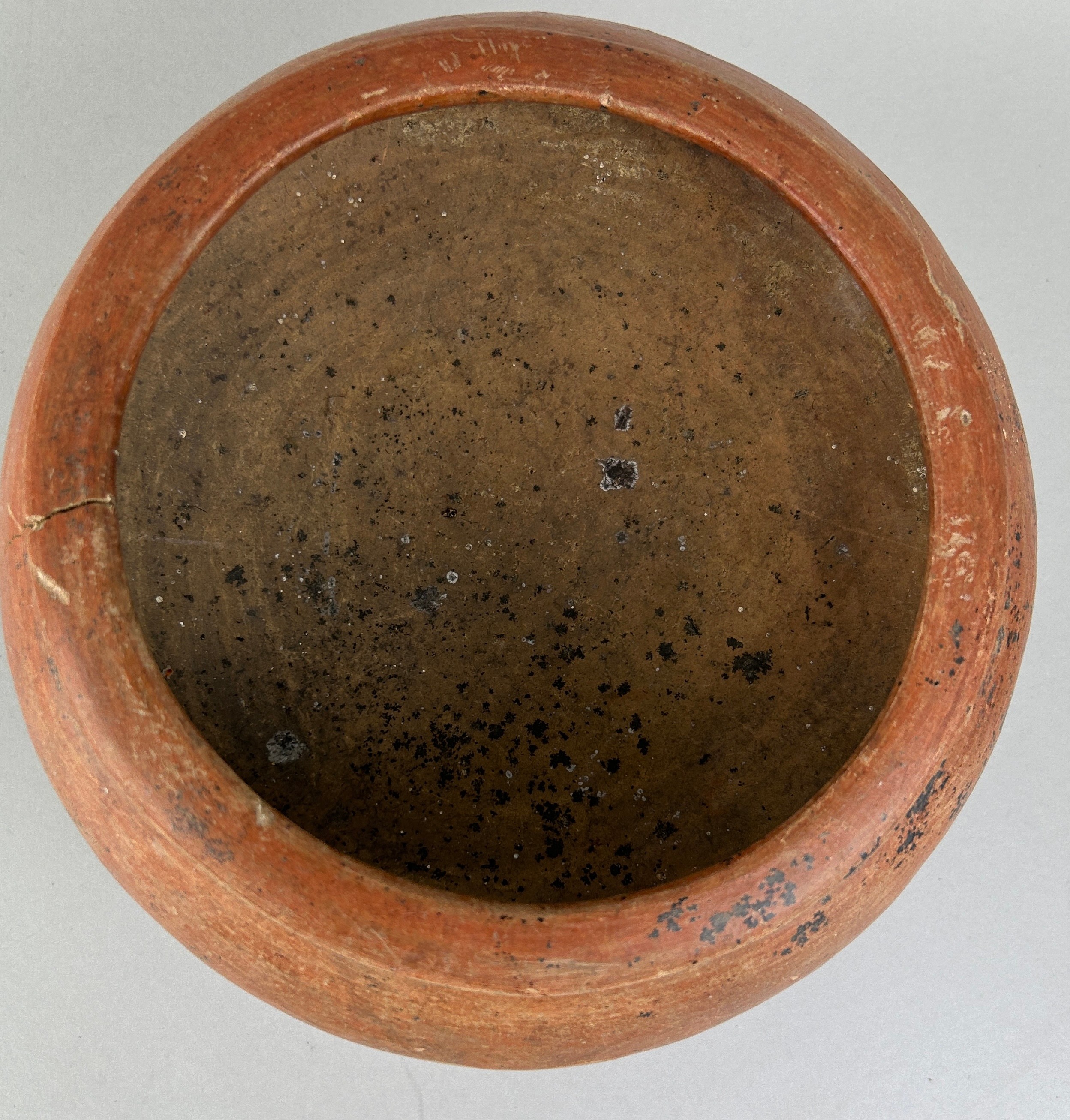 A PRE COLUMBIAN TERRACOTTA PEDESTAL BOWL, 18cm x 10cm From Costa Rica / Panama. Circa 800-1500 A.D. - Image 3 of 4