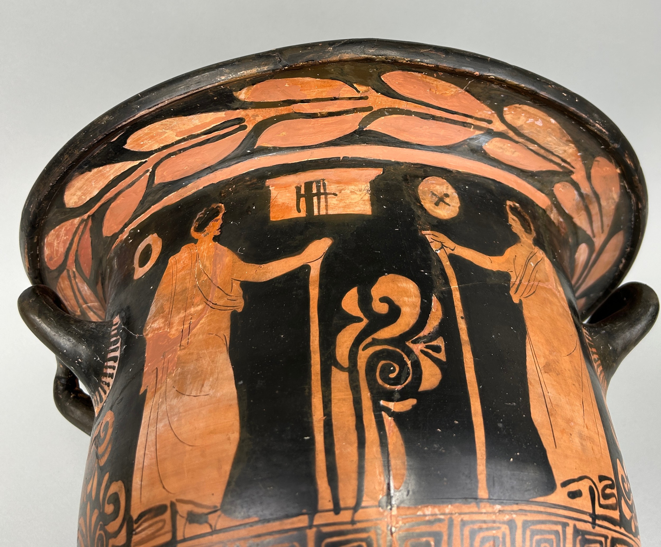 AN APULIAN POTTERY BELL KRATER ATTRIBUTED TO THE BARLETTA PAINTER CIRCA 4TH CENTURY BC, 37.8cm H x - Image 11 of 12