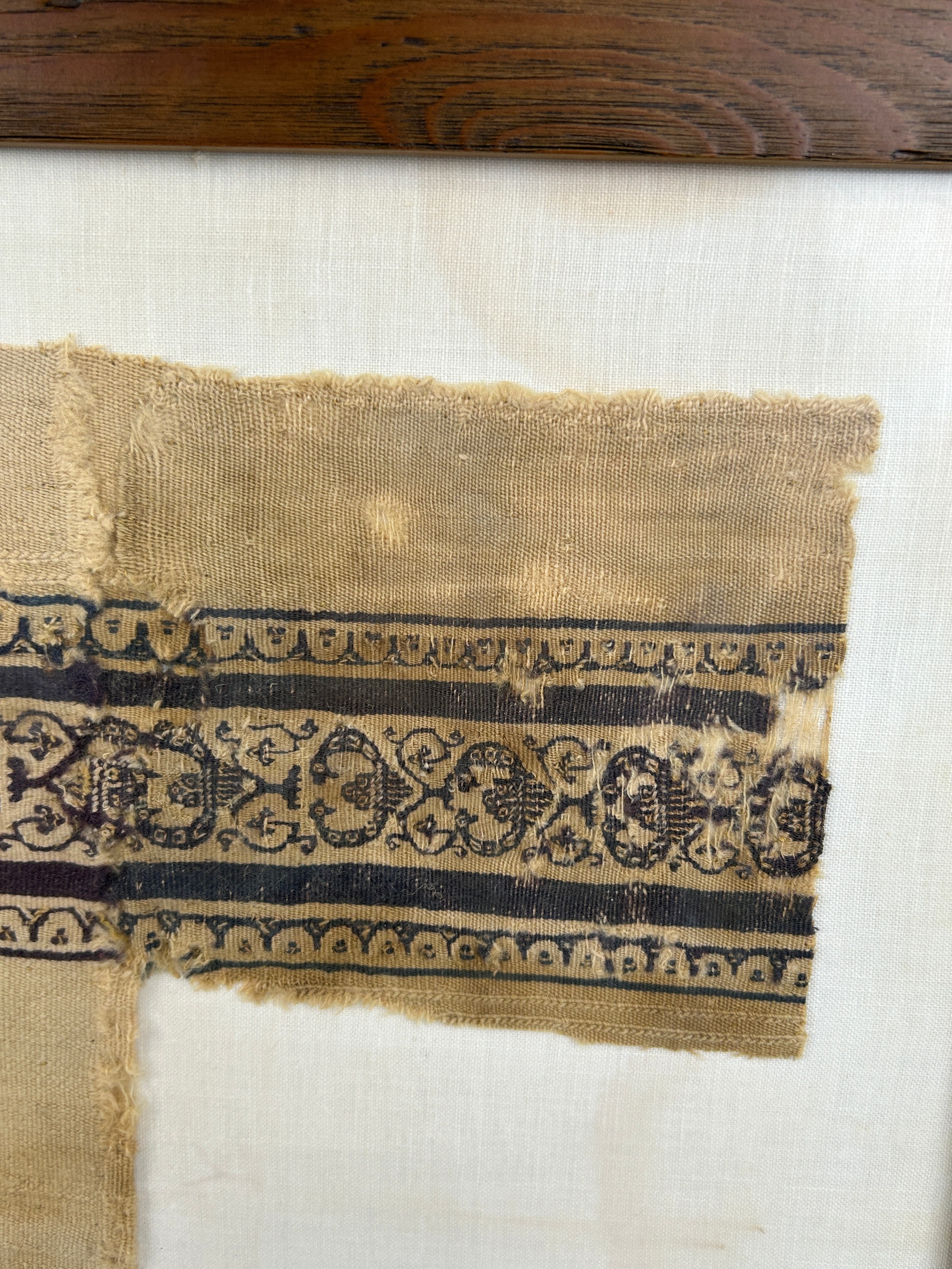 A COPTIC LINEN AND WOOL TEXTILE CIRCA 5TH-8TH CENTURY A.D. For similar see Bonhams Lot 330, ' - Image 3 of 10