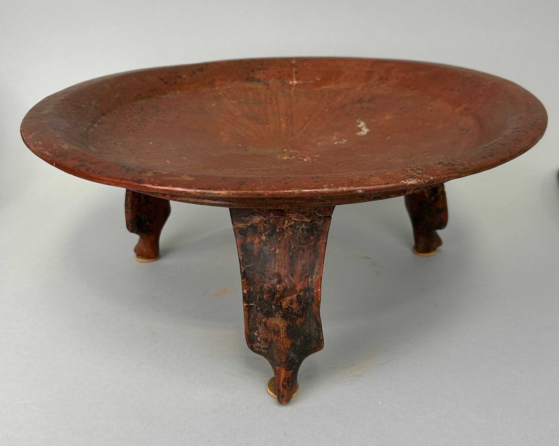 AN ETRUSCAN IMPASTO RED POLISHED TRIPOD DISH CIRCA 6TH CENTURY B.C. 34.3cm x 14.9cm Purchased at - Image 6 of 9