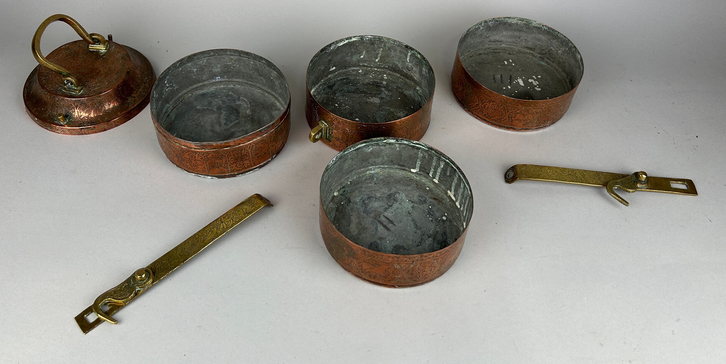 AN INDIAN COPPER TIFFIN BOX WITH BRASS HANDLES 25cm x 15cm Engraved with rabbits, figures and - Image 4 of 4