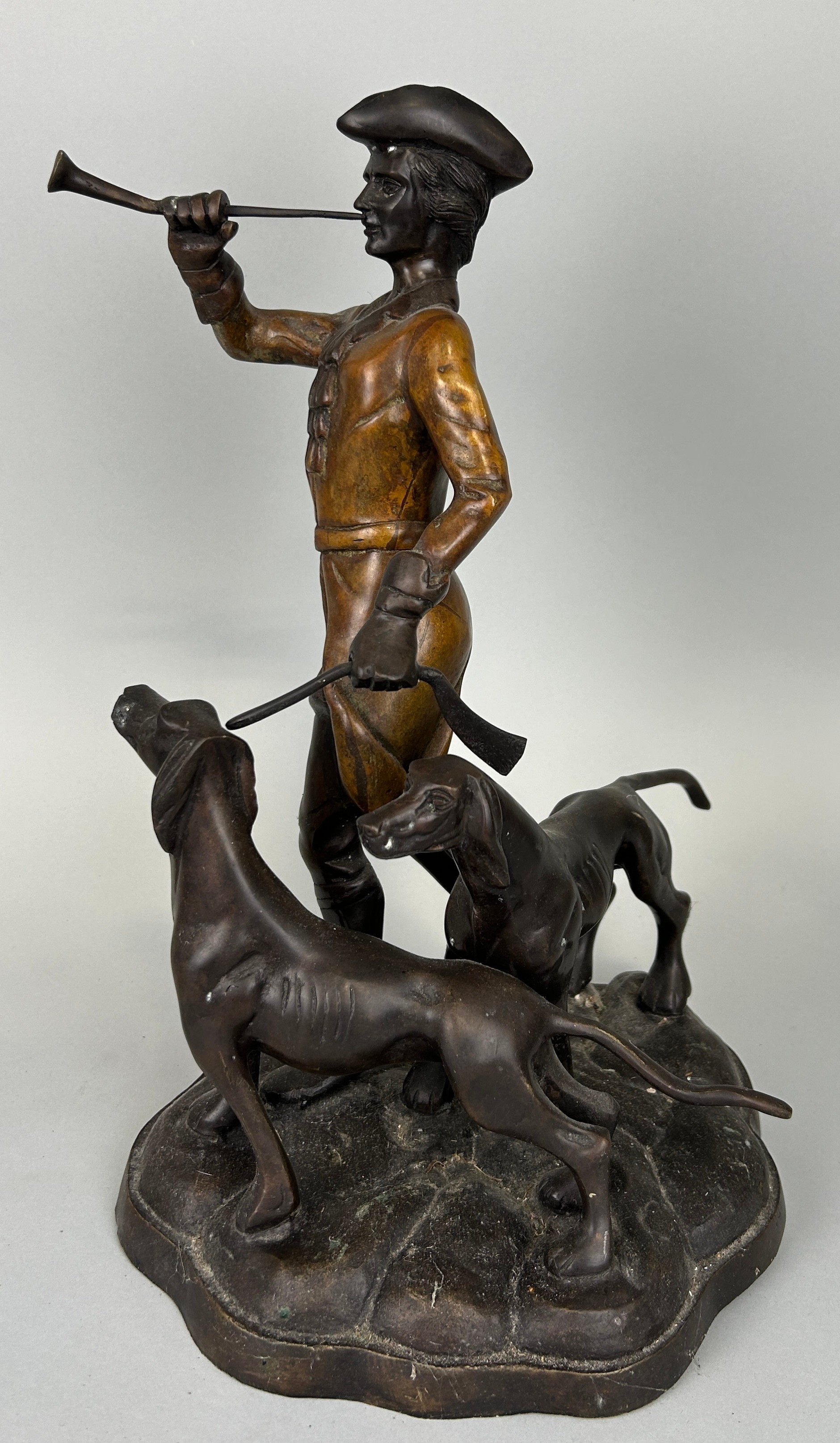 AFTER HIPPOLYTE MOREAU (1832-1927) AND PROSPER LECOUTURIER (1855-1924): A BRONZE SCULPTURE DEPICTING - Image 2 of 3