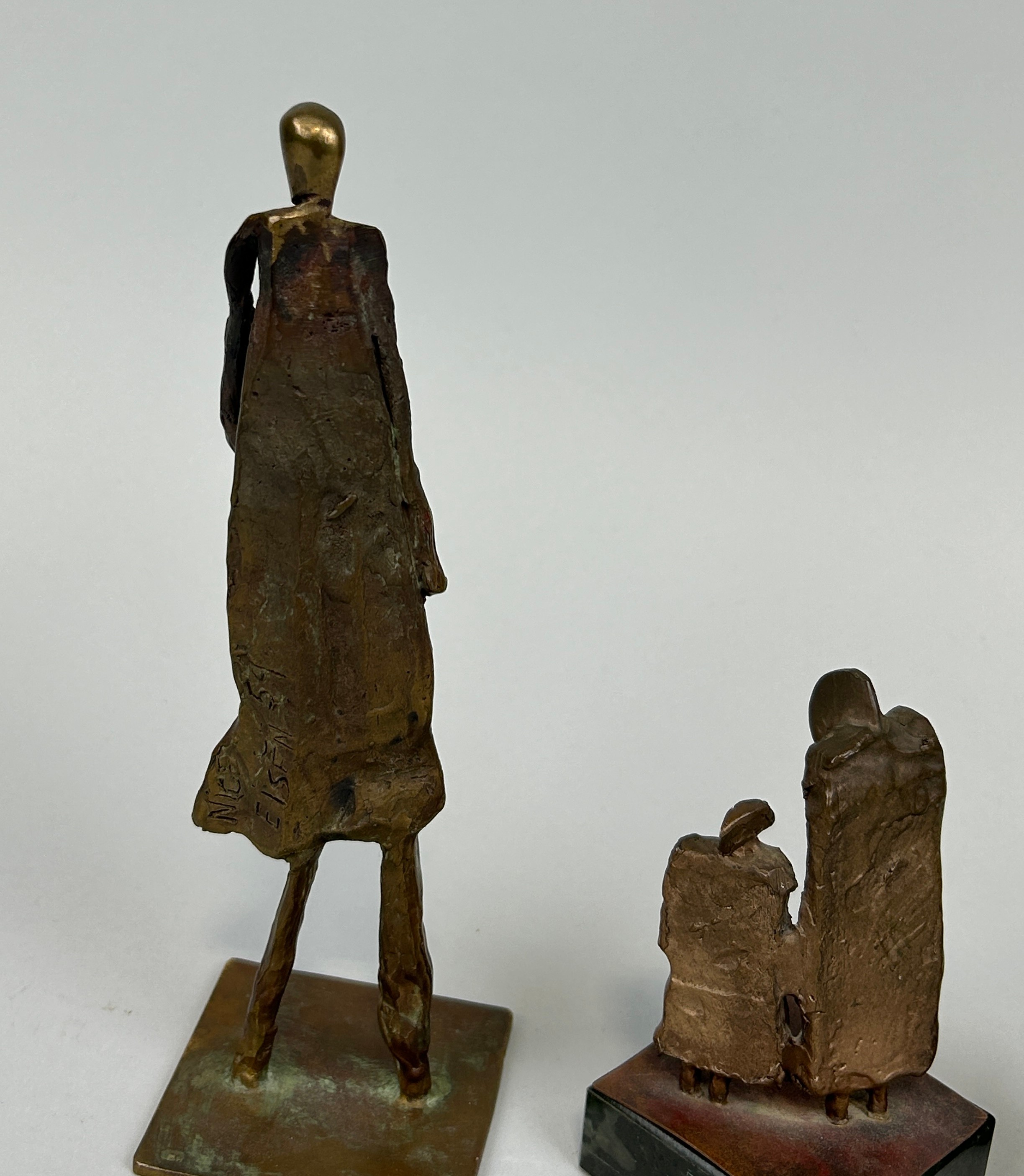 AFTER HENRY MOORE: A SET OF THREE MODERNIST BRONZE SCULPTURES, Signed to verso. Tallest 21cm - Image 3 of 4