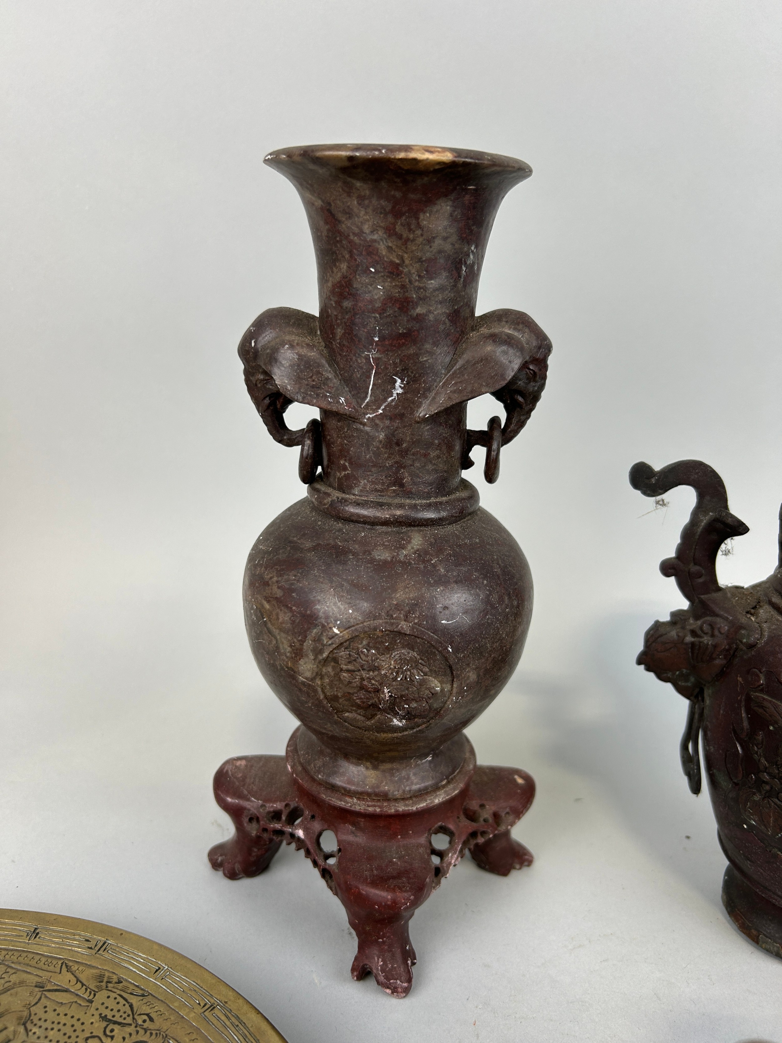 A COLLECTION OF CHINESE AND ASIAN ITEMS (QTY) To include marble vase, brassware. - Image 2 of 8