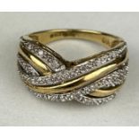 A 9CT GOLD RING, Weight: 4gms