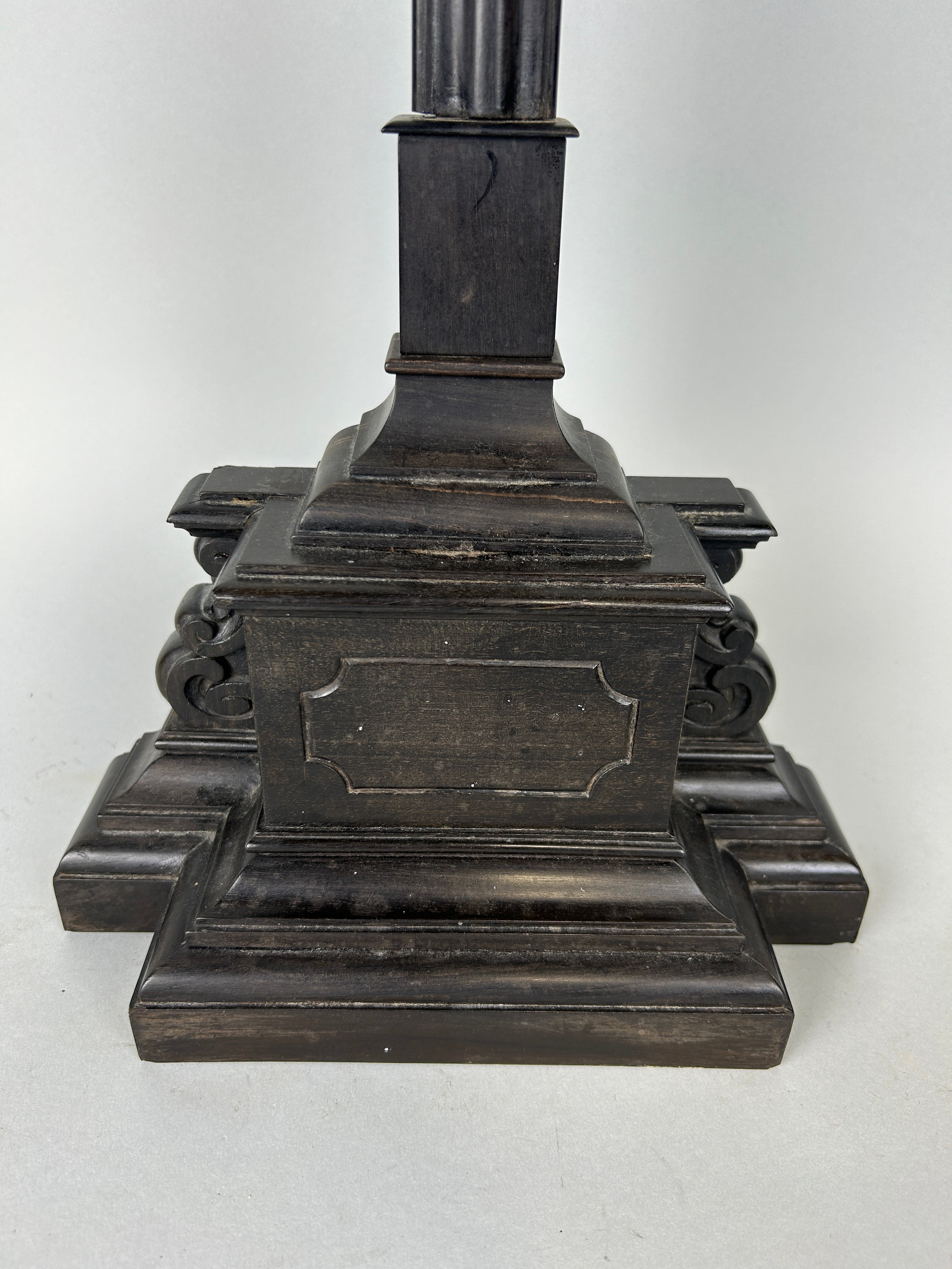 A LARGE WOODEN CROSS POSSIBLY 19TH CENTURY WITH FOREIGN SILVER MOUNTS, 75cm x 46cm - Image 5 of 7