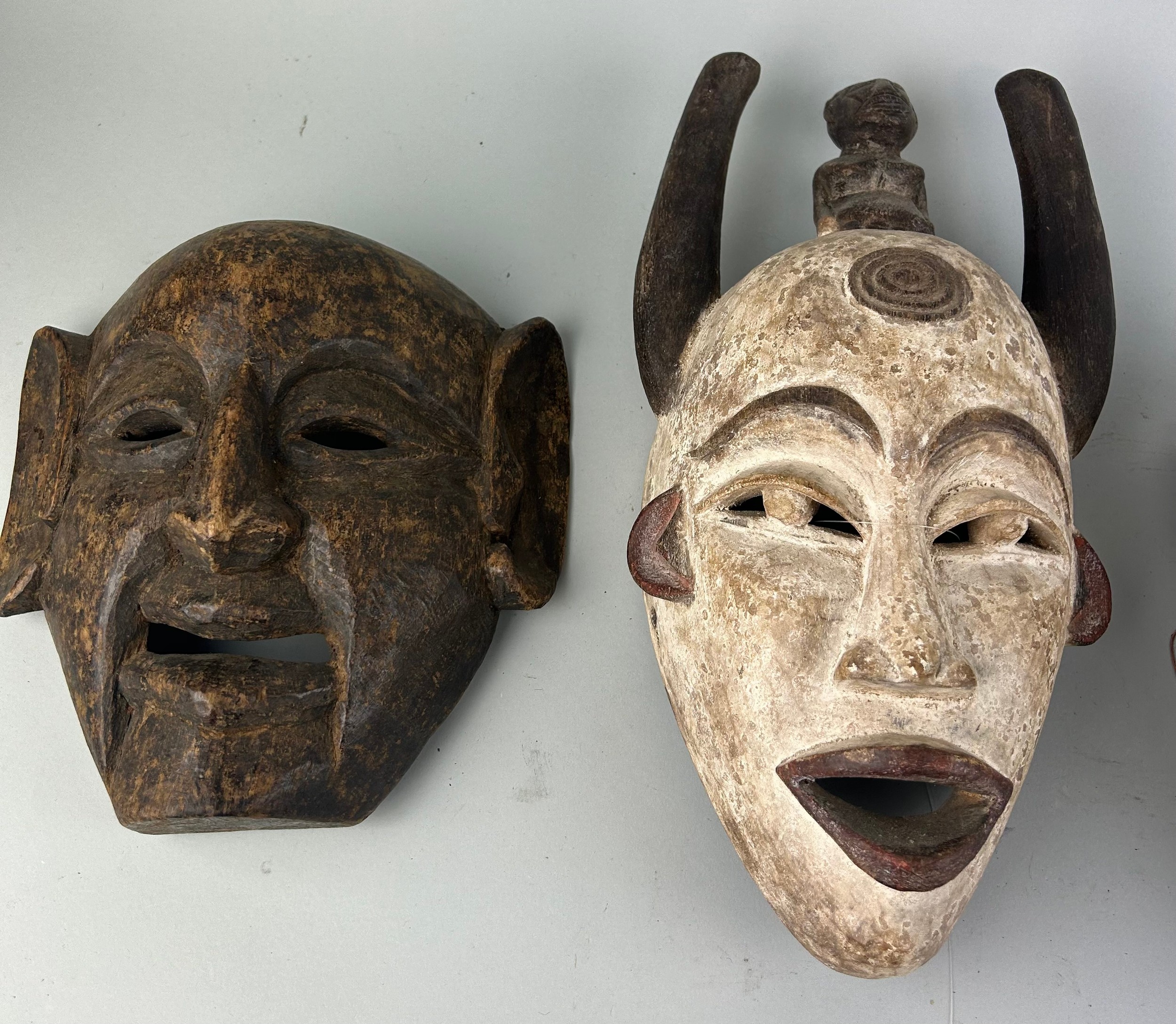 A GROUP OF FOUR AFRICAN TRIBAL MASKS (4), - Image 2 of 4