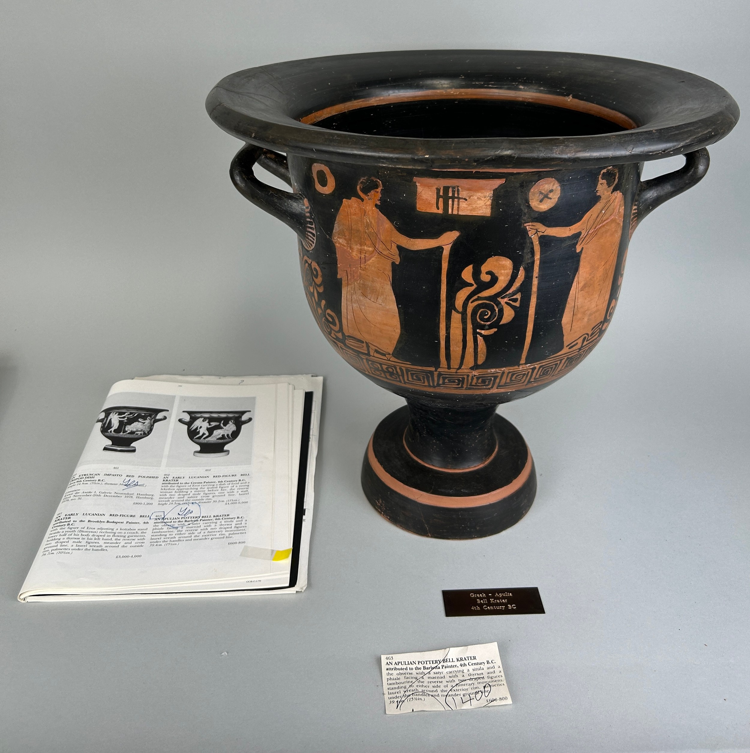 AN APULIAN POTTERY BELL KRATER ATTRIBUTED TO THE BARLETTA PAINTER CIRCA 4TH CENTURY BC, 37.8cm H x - Image 8 of 12