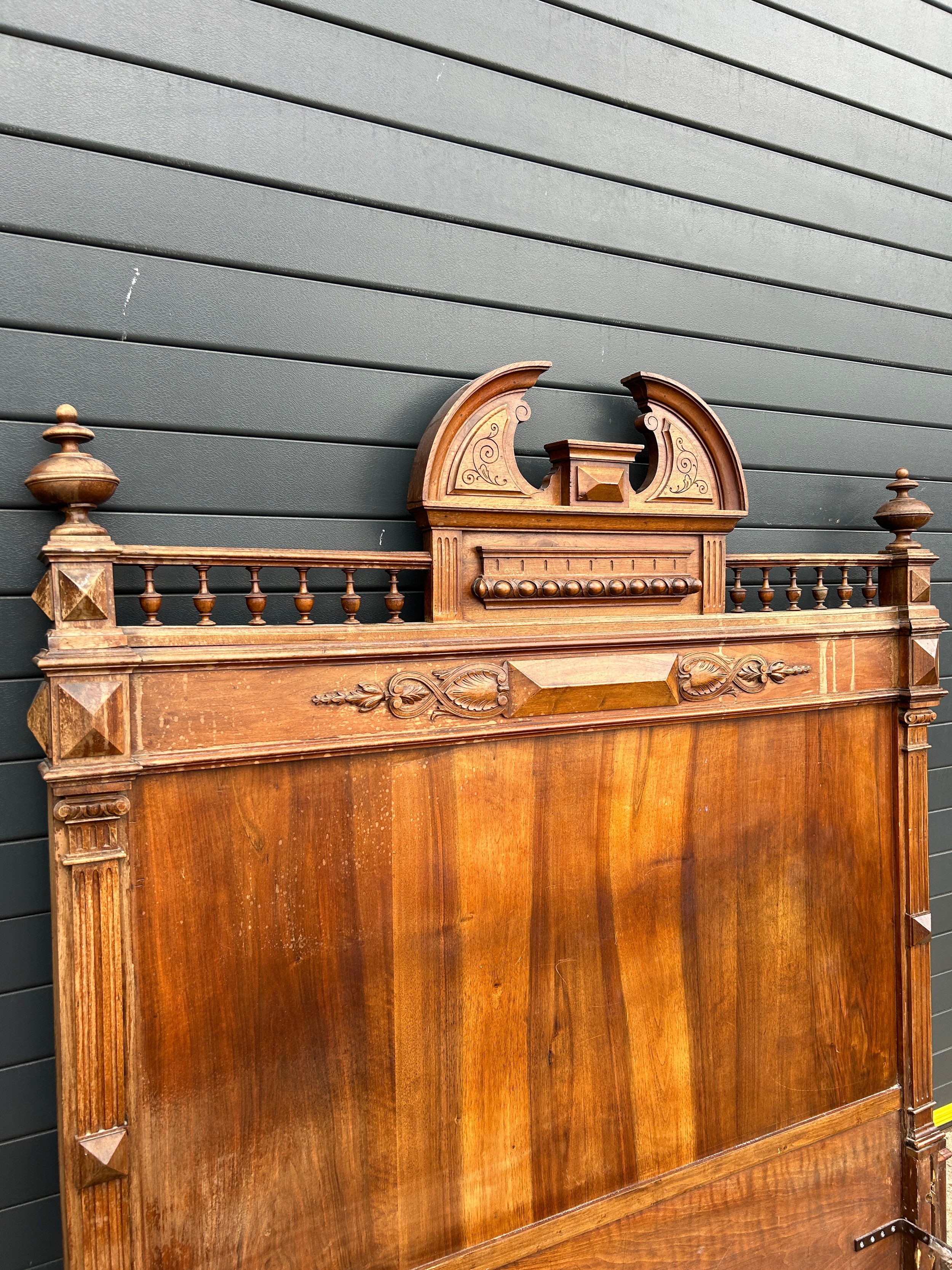 A LARGE VICTORIAN BED, Headboard 166cm x 146cm - Image 2 of 2