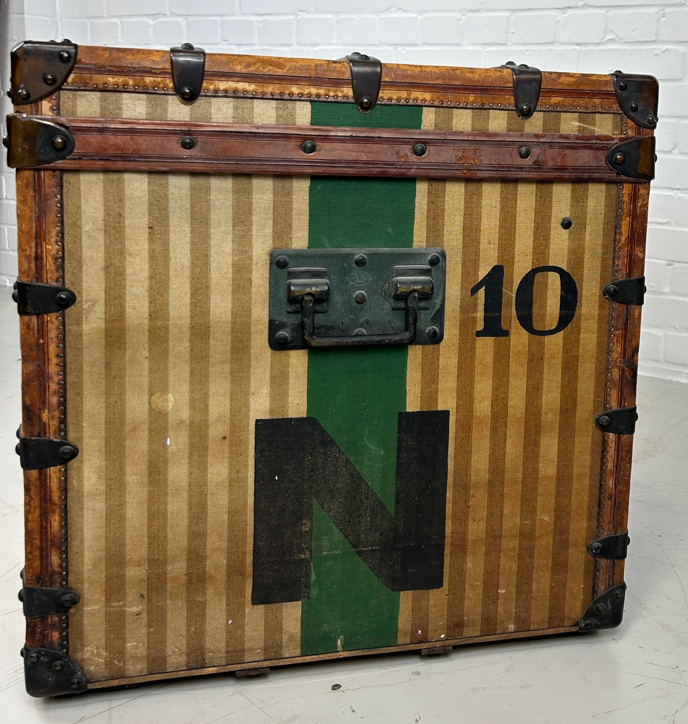 A 19TH CENTURY LOUIS VUITTON TRUNK CIRCA 1885, Brown striped design with leather details and green - Image 3 of 19
