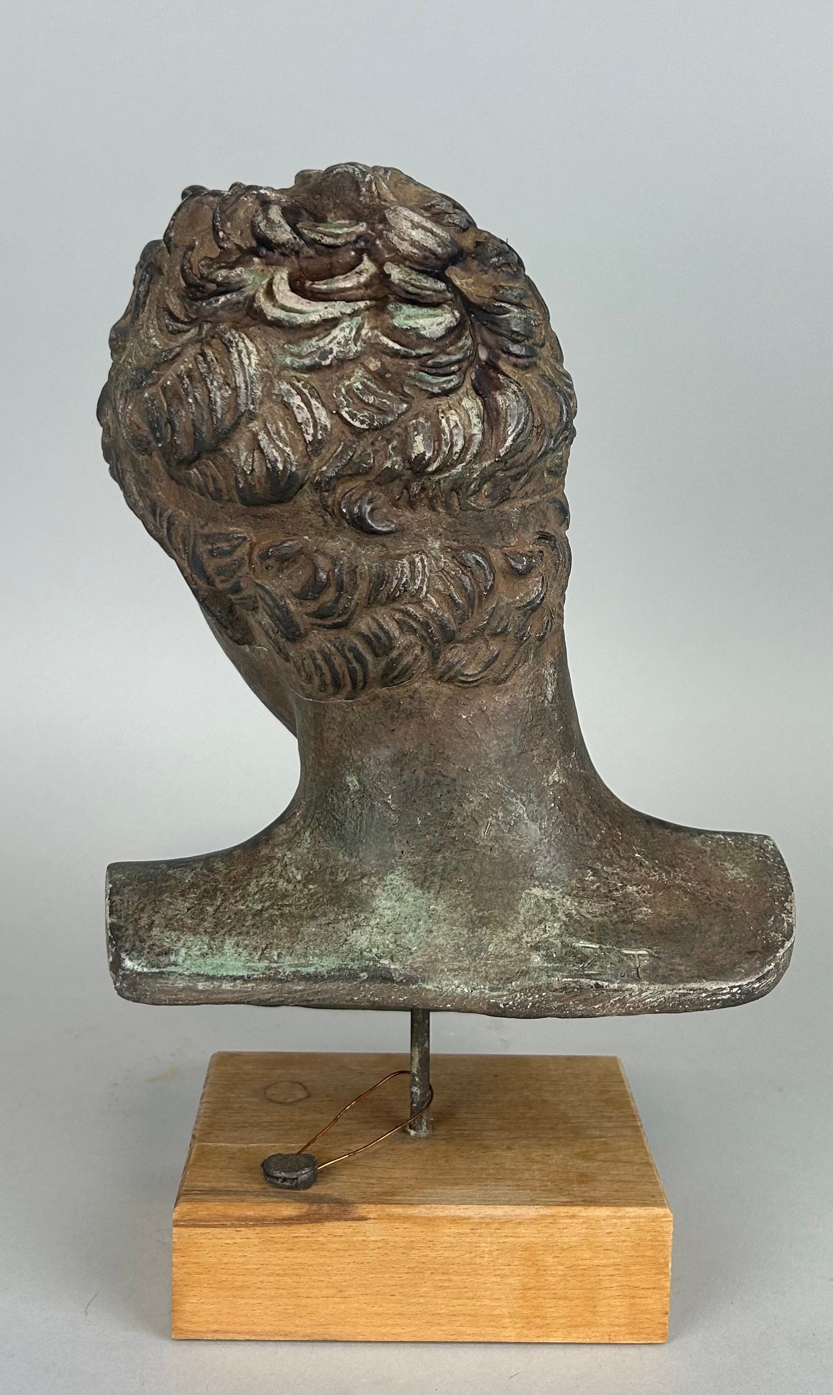 AFTER THE ANTIQUE: A CLASSICAL STYLE FAUX BRONZE PLASTER BUST OF A MAN'S HEAD, 25cm H 29.5cm - Image 2 of 3