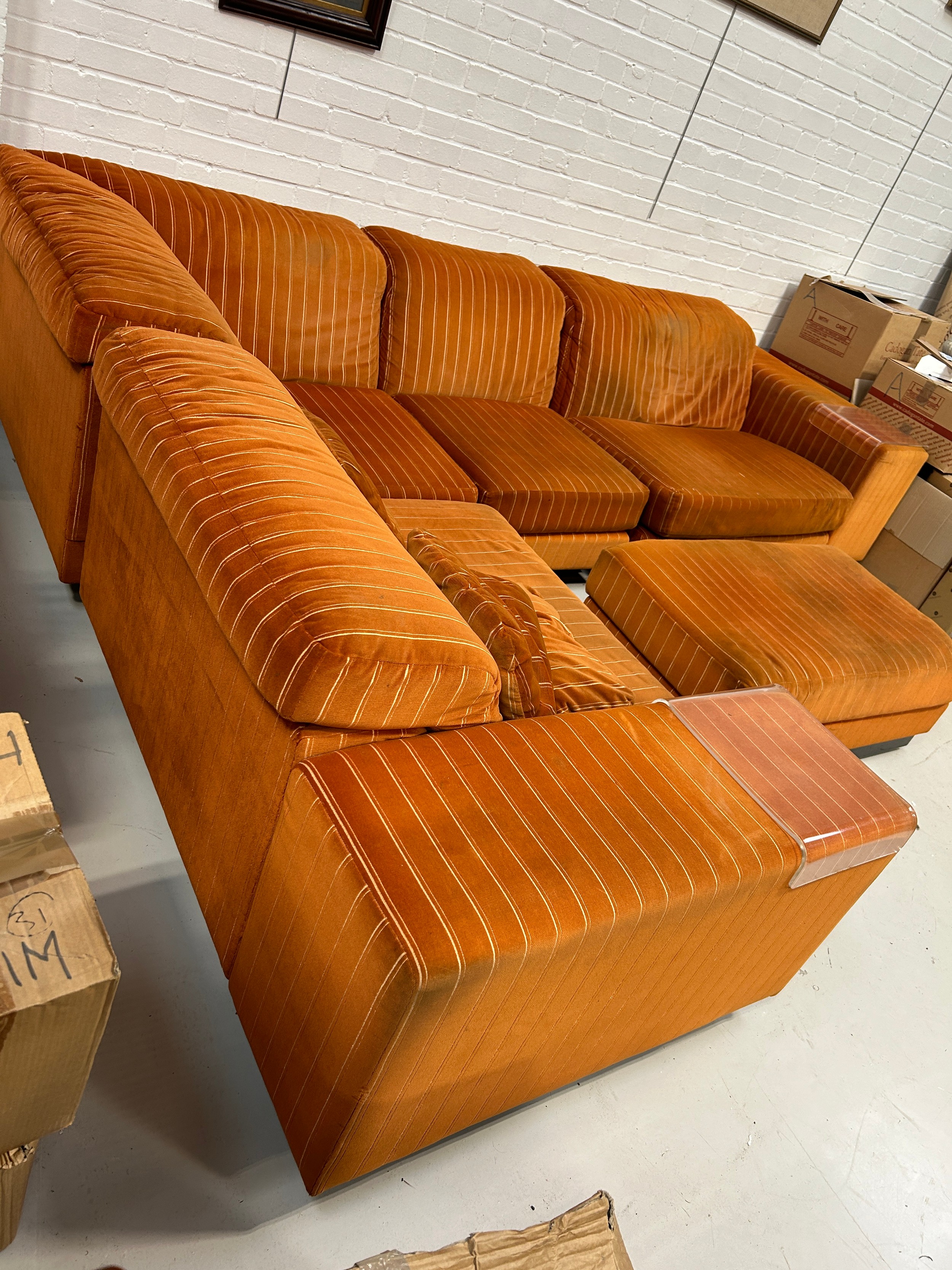 HOWARD KEITH: A LARGE SECTIONAL CORNER SOFA UPHOLSTERED IN STRIPED BURNT ORANGE FABRIC, 300cm x - Image 3 of 5