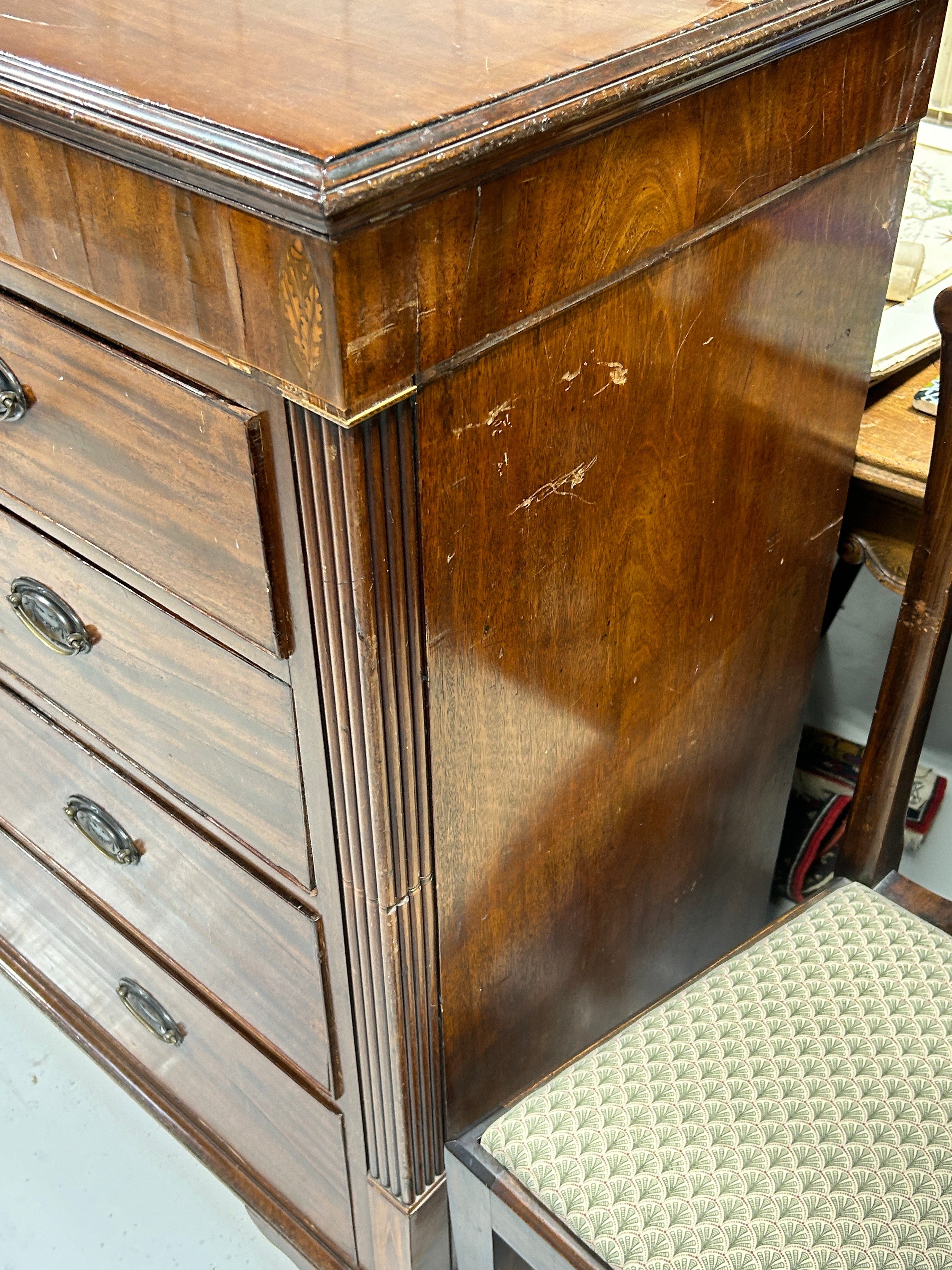 A LARGE GEORGIAN MAHOGANY CHEST OF DRAWERS, Late 18th or early 19th century with two short over - Image 3 of 4