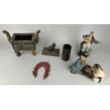 A COLLECTION OF CHINESE ITEMS TO INCLUDE A BROWN LACQUERED BRUSH POT WITH A FIVE CLAW DRAGON (6)