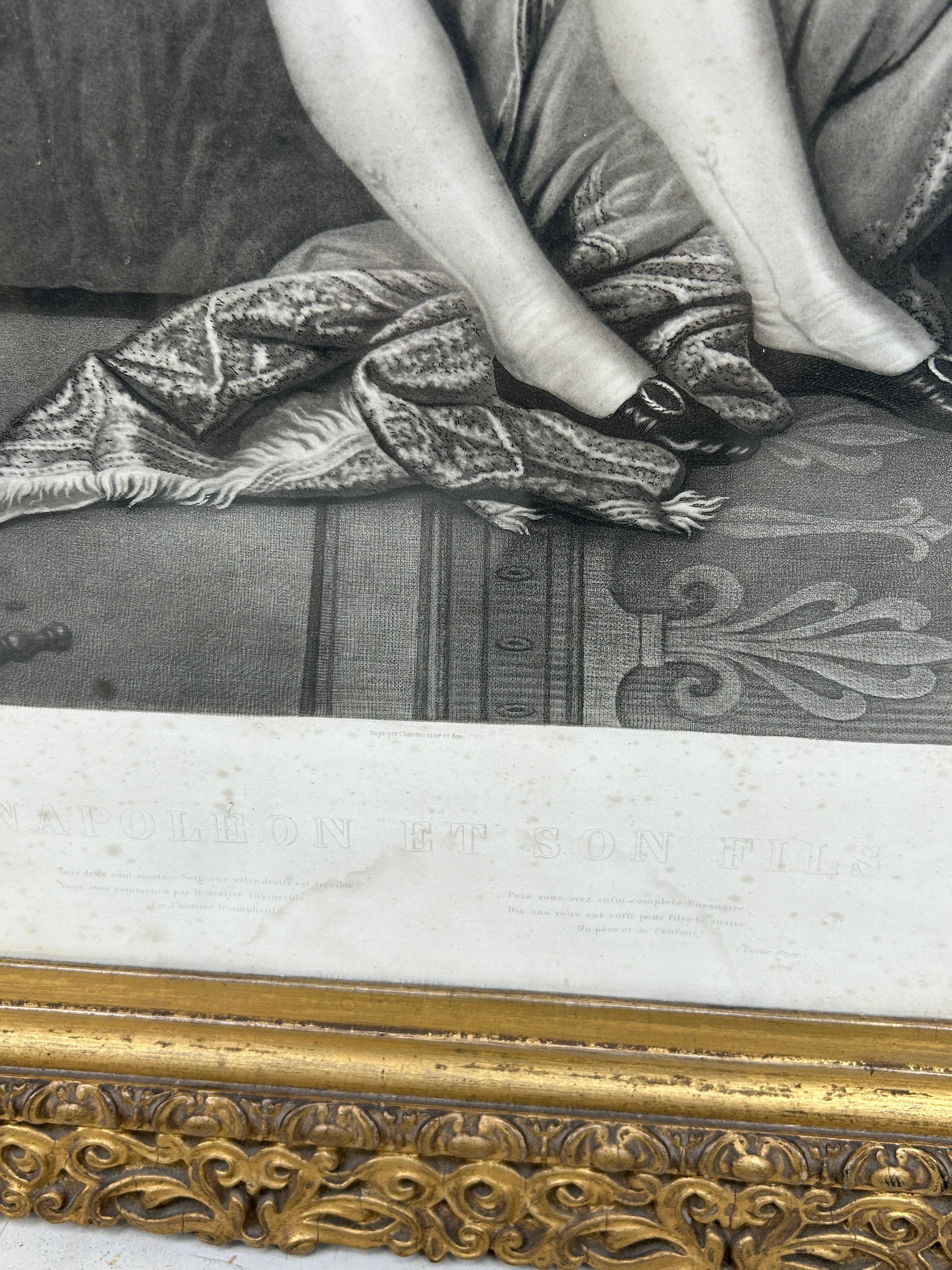A 19TH CENTURY PRINT DEPICTING NAPOLEON BONAPARTE (1769-1821) AND HIS DAUGHTER, 75cm x 60cm - Image 2 of 5