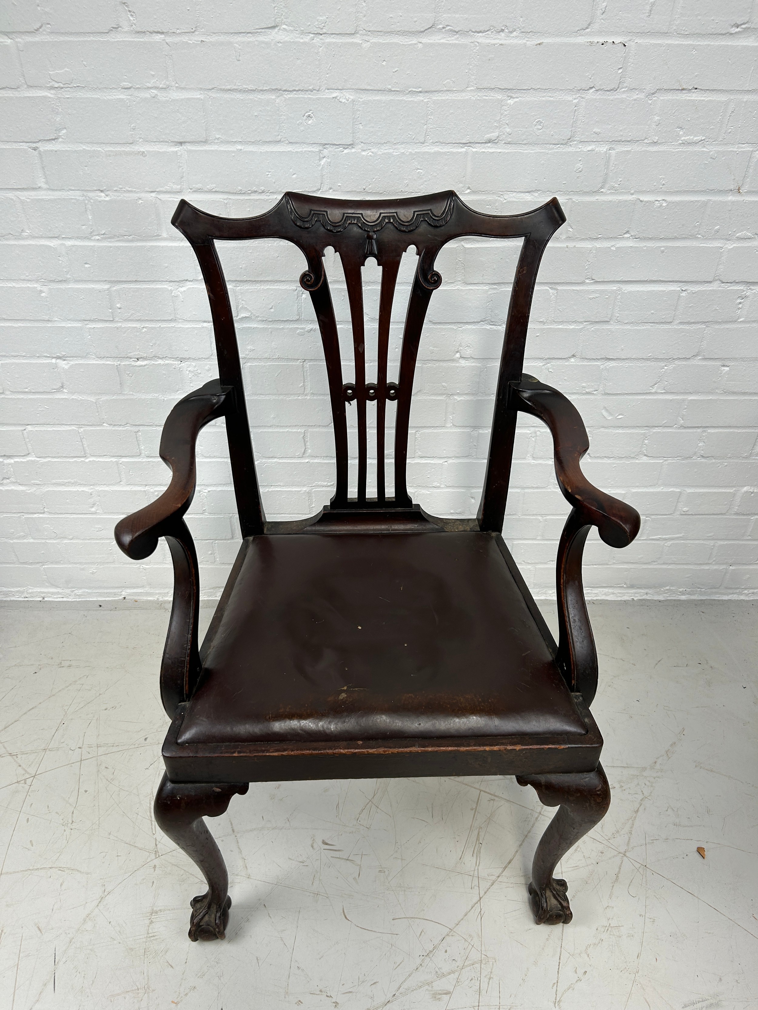 A CHIPPENDALE DESIGN DESK CHAIR WITH BROWN LEATHER SEAT AND CLAW AND BALL FEET, 96cm x 60cm x 46cm - Image 2 of 3