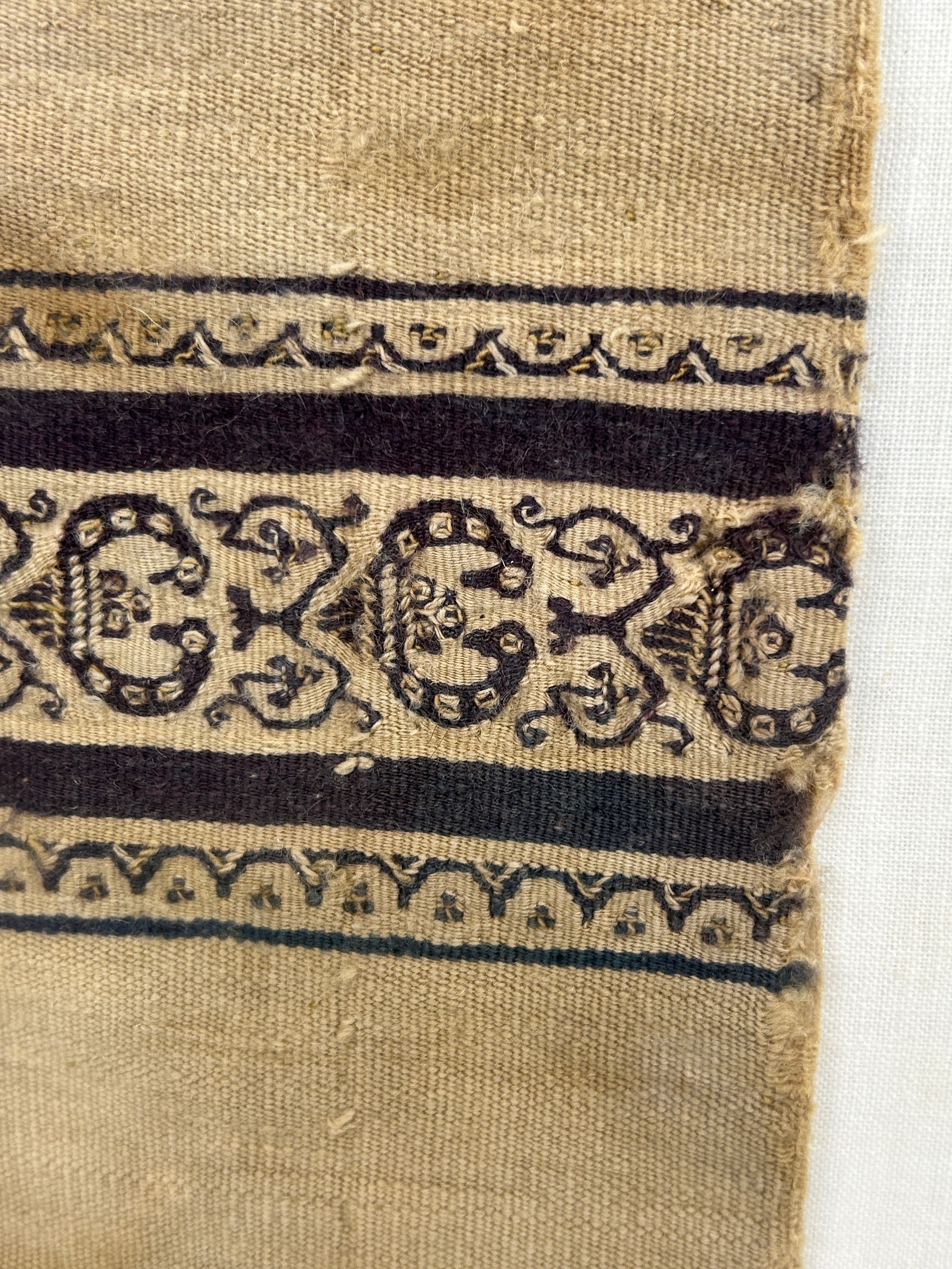 A COPTIC LINEN AND WOOL TEXTILE CIRCA 5TH-8TH CENTURY A.D. For similar see Bonhams Lot 330, ' - Image 4 of 10