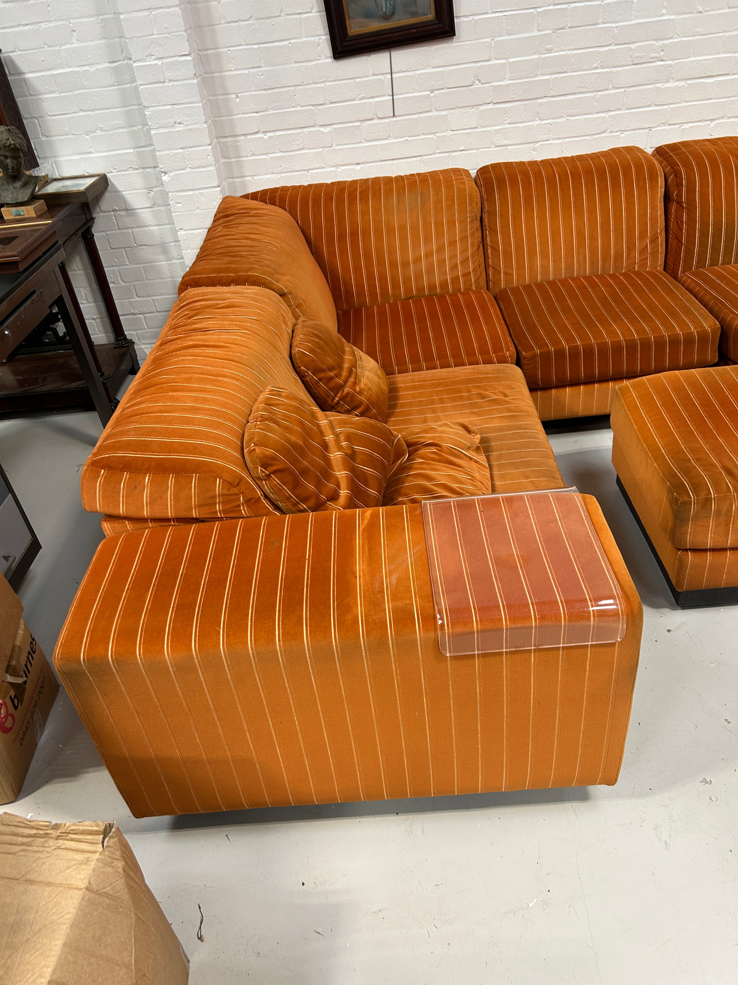 HOWARD KEITH: A LARGE SECTIONAL CORNER SOFA UPHOLSTERED IN STRIPED BURNT ORANGE FABRIC, 300cm x - Image 5 of 5