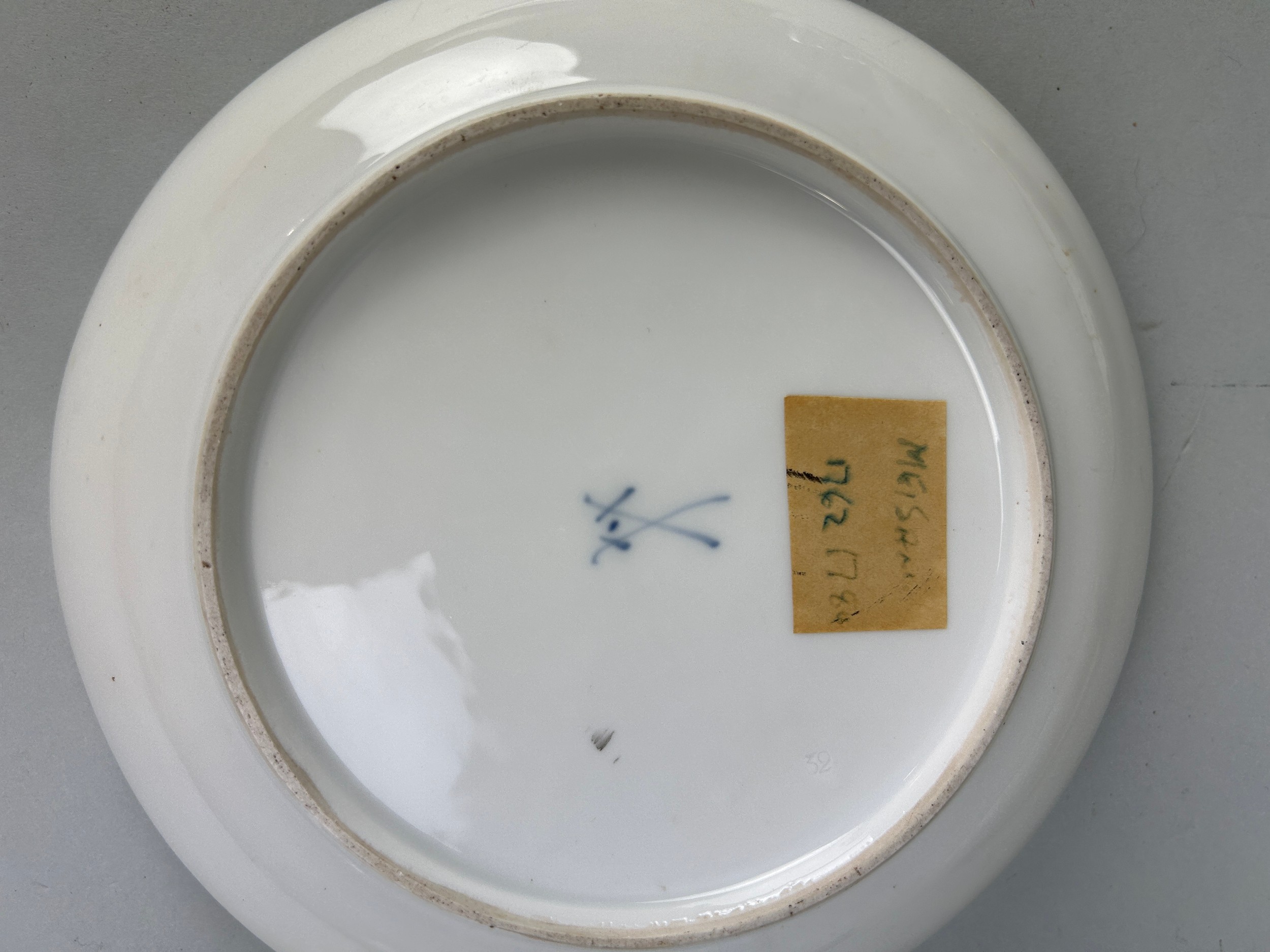 THREE CERAMIC PLATES TO INCLUDE MEISSEN, SEVRES AND ROYAL CROWN DERBY, Meissen and Sevres plates, - Image 3 of 5