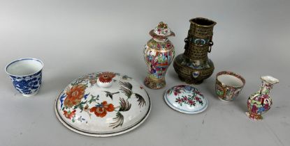 A GROUP OF CHINESE CERAMICS AND A BRONZE VESSEL (7)