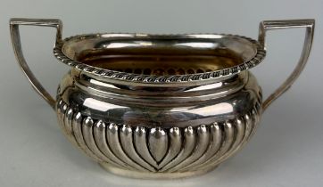 A SILVER TWO HANDLED SUGAR BOWL, Weight 281gms