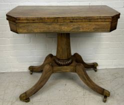 A REGENCY PERIOD ROSEWOOD CARD TABLE WITH BRASS INLAY AND BAIZE INTERIOR, 73cm x 86cm x 42cm