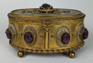 A 19TH CENTURY FRENCH GILT METAL JEWELLERY BOX WITH CAMEO CARTOUCHES STAMPED 'MORFAU' TO BASE,