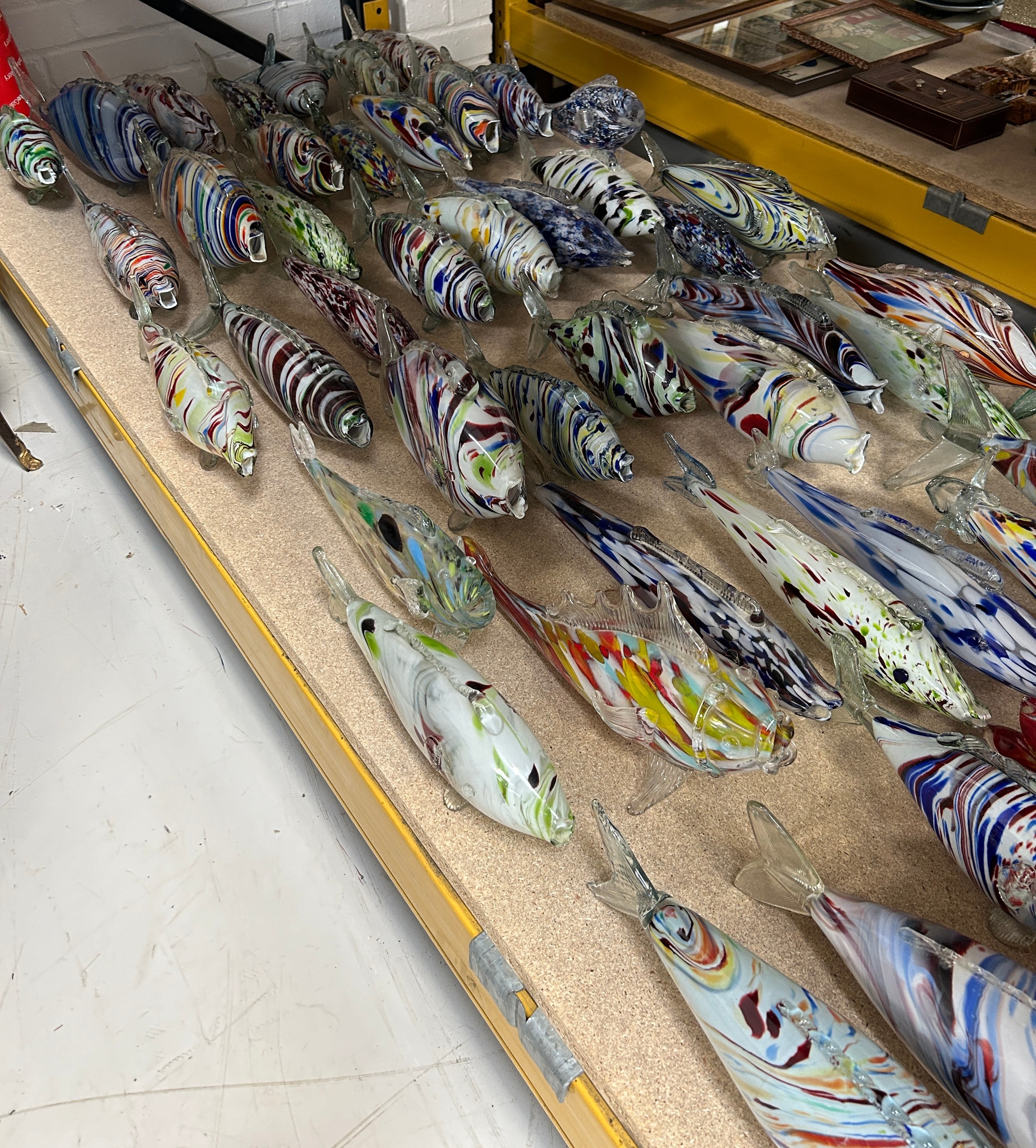 A COLLECTION OF FIFTY EIGHT MEDIUM SIZED GLASS FISH (58) Largest 45cm L - Image 5 of 5
