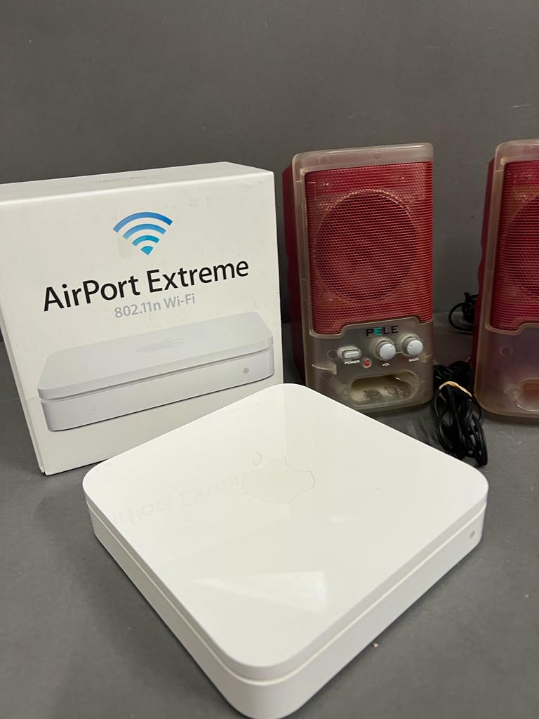 Airport extreme and two pc speakers pele - Image 2 of 2