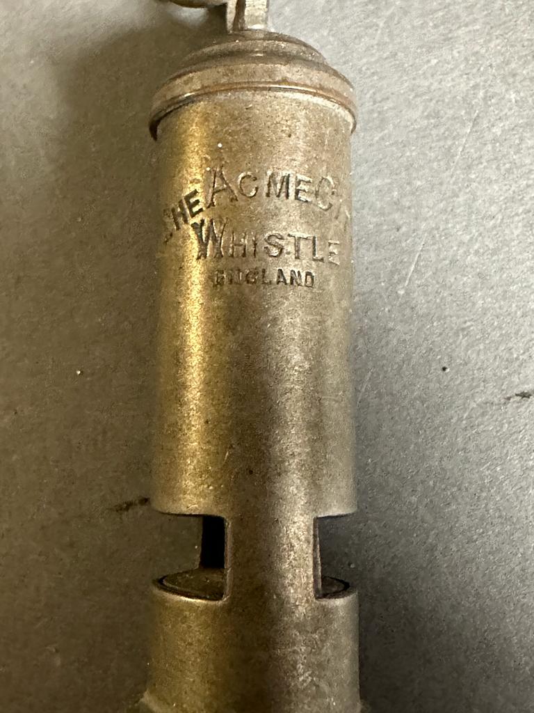 A vintage Acm city whistle on chain - Image 3 of 4