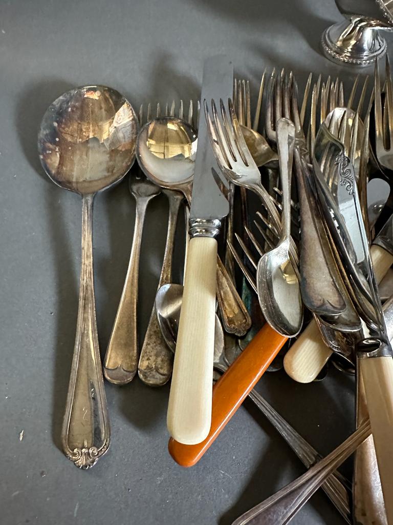 A volume of silverplated items along with flatware etc. - Image 2 of 9