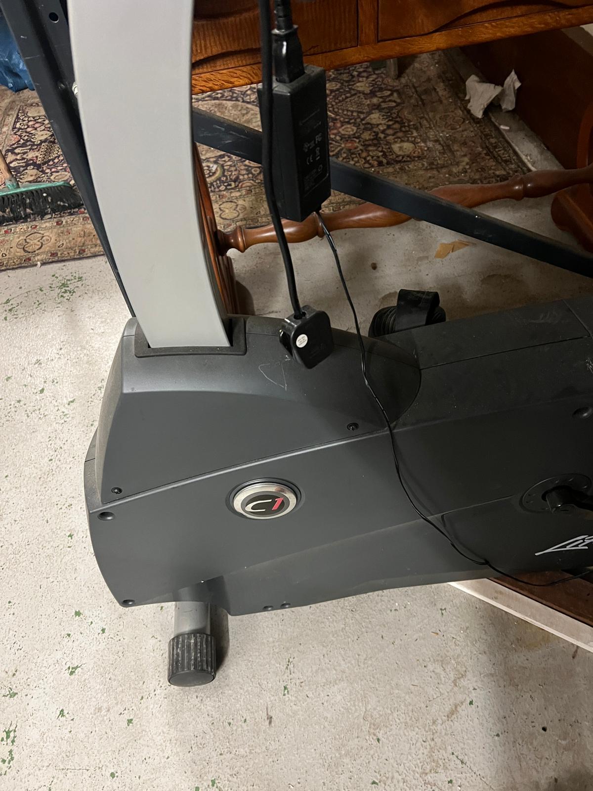 A Life Fitness C1 exercise bike with Go Console - Image 7 of 7