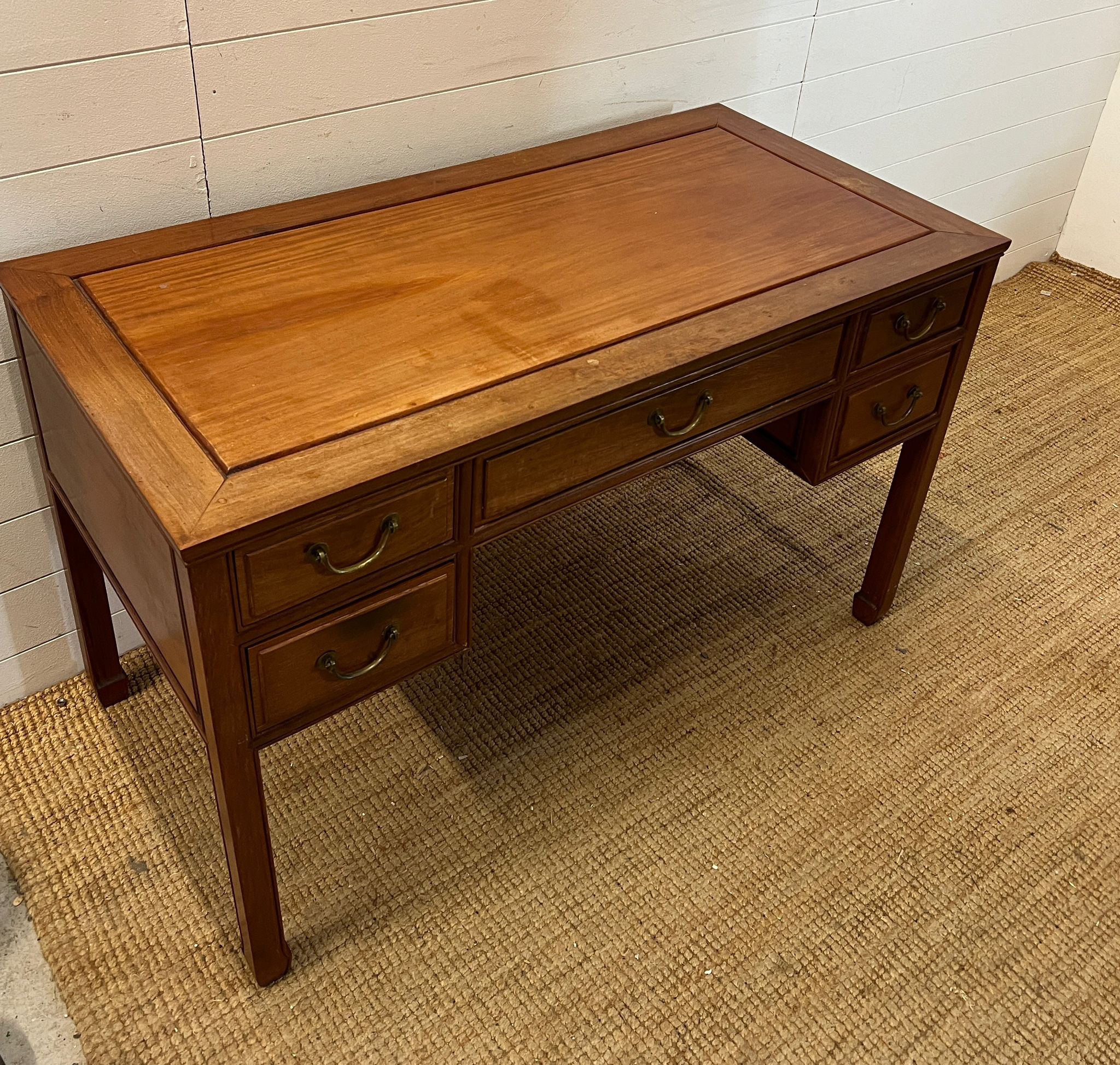 Hardwood desk with one long drawer to centre and two short each side (H76cm W124cm D60cm) - Image 3 of 3