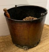 A copper cauldron coal bucket possibly Victorian (H42cm Dia45cm)
