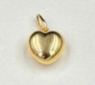 An 18ct gold heart shaped pendant, total approximate total weight 6g