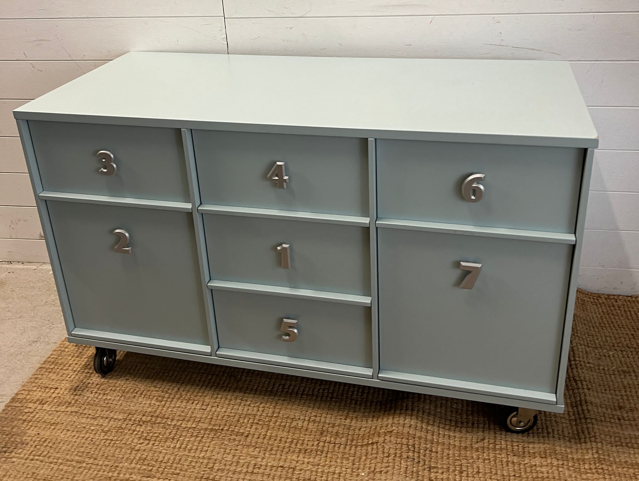 A side cabinet chest of drawers with the drawer handles in the form of numbers (H76cm W123cm D53cm) - Image 2 of 5