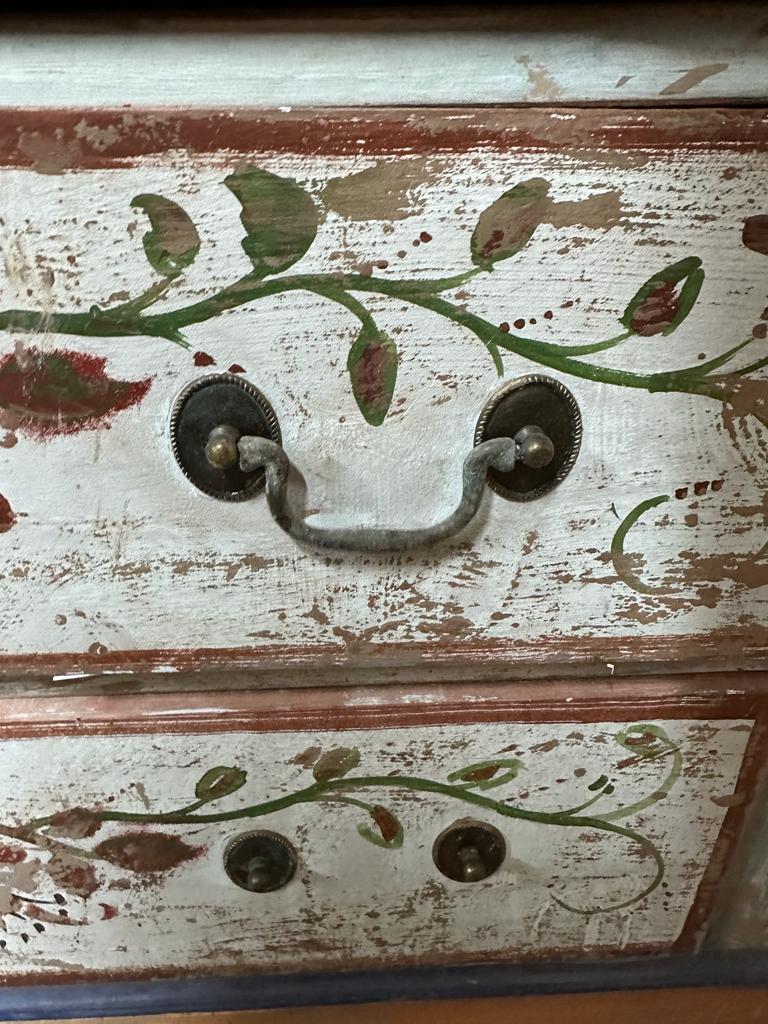 A painted six drawer sideboard with floral motif, two drawers below and two dummy drawers to top ( - Image 5 of 6