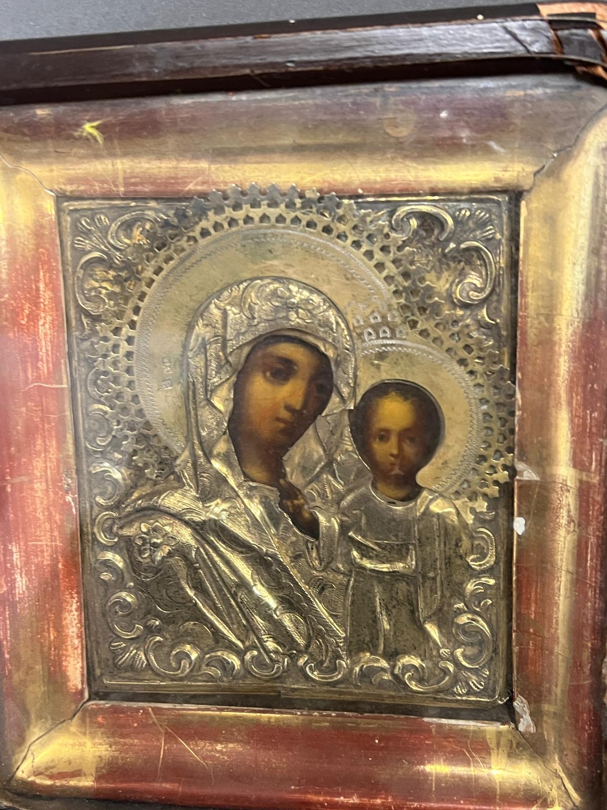 A Russian icon in glazed case 18cm x 20cm - Image 2 of 4