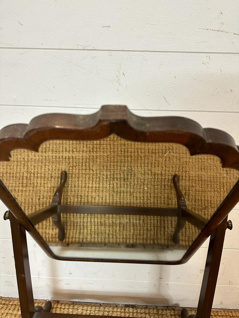 A Edwardian mahogany framed toilet mirror on splayed feet - Image 4 of 4