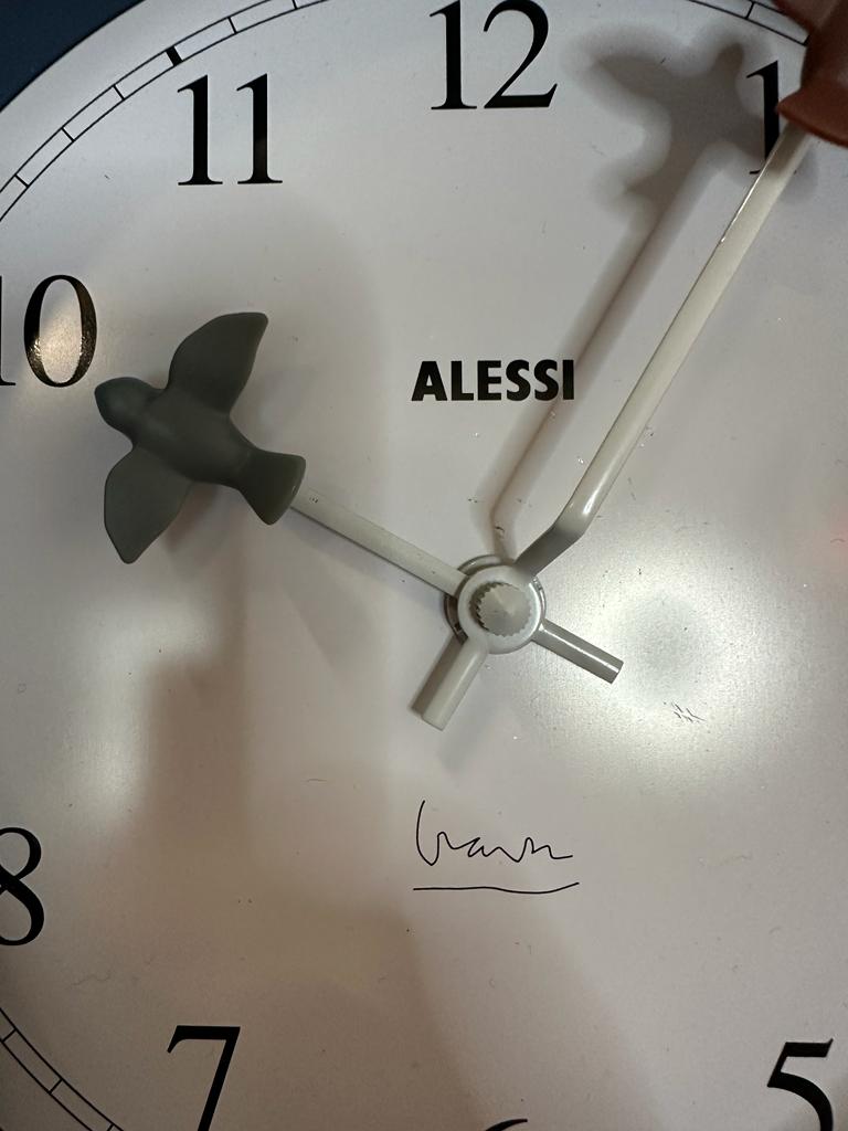 An Alessi "Fino Flies" kitchen wall clock in blue - Image 3 of 4