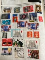 A selection of UK and World stamps, some loose